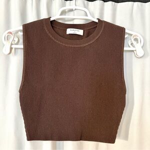 Aritzia Babaton Sculpt Knit Crop Sleeveless Crewneck Top size S